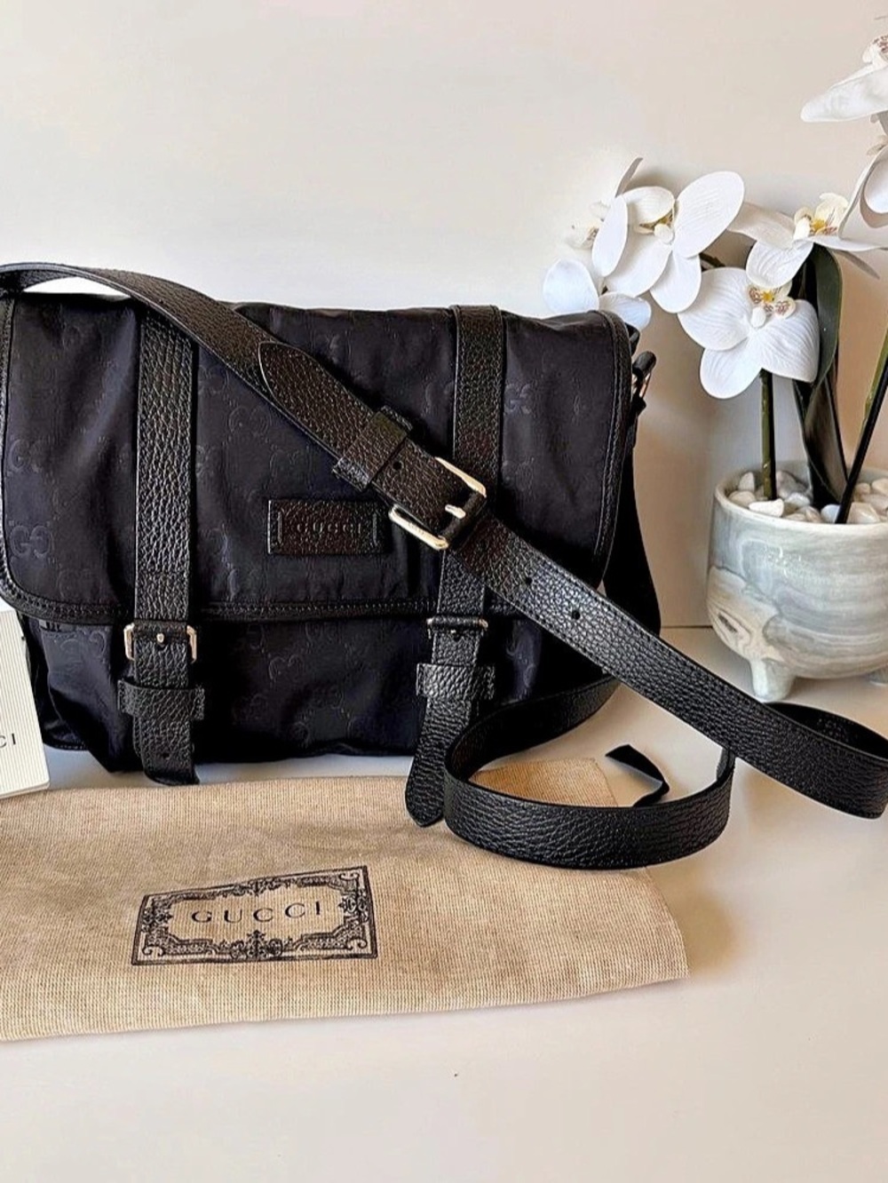 Gucci Black GG Monogram Nylon Leather Messenger Crossbody Bag New condition